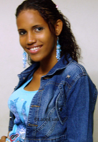 Date this tall Dominican Republic girl Yami from Santiago N1601