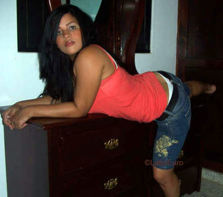 Date this foxy Dominican Republic girl Ruth from Santiago N1615