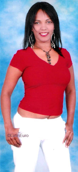 Date this athletic Dominican Republic girl Gleidy from Santo Domingo N1788