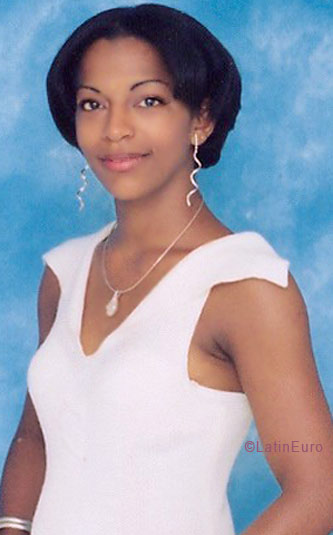 Date this charming Dominican Republic girl Yeimy from Santiago N1895