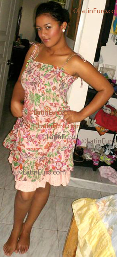 Date this young Dominican Republic girl Rosado from Santo Donmigo N193