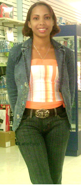Date this funny Dominican Republic girl Elizabeth from Santo Domingo N1993