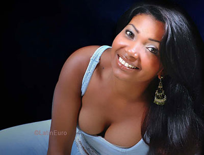 Date this charming Dominican Republic girl Paulina from Puerto Plata N2055