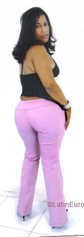 Date this charming Dominican Republic girl Laura from Bonao N2090