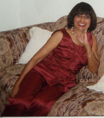 Date this lovely Dominican Republic girl Maria from Santo Domingo N2112