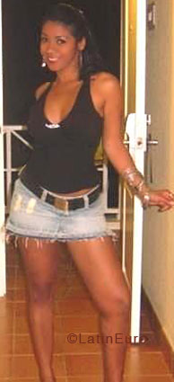 Date this voluptuous Dominican Republic girl Elizabeth from Higuey N2129