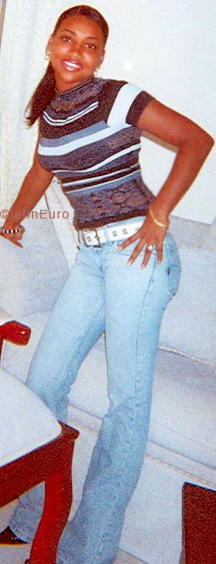 Date this gorgeous Dominican Republic girl Evelyn from Santo Domingo N2163