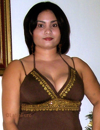 Date this funny Dominican Republic girl Rosa from Bani N2194