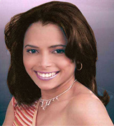 Date this nice looking Dominican Republic girl Mirtha from Santo Domingo N2200