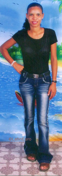 Date this georgeous Dominican Republic girl Celenia from La Romana N2234