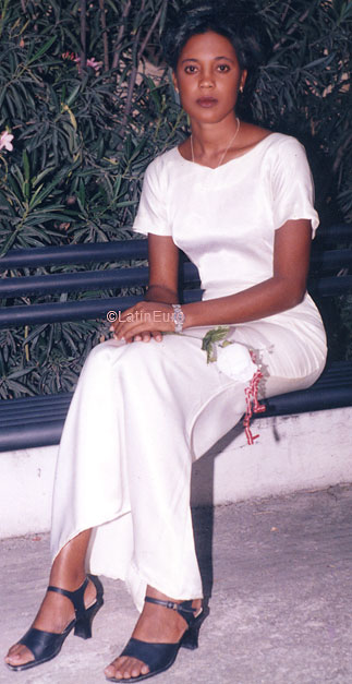 Date this cute Any Country girl Myrtha from  N2362
