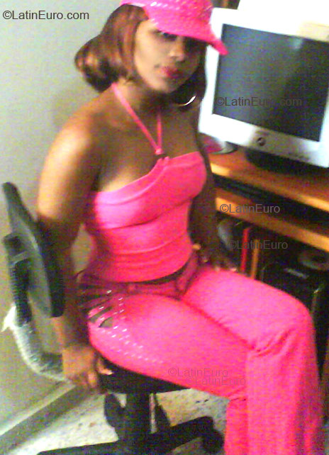 Date this fun Dominican Republic girl Ingri from Mayor del Rey N243