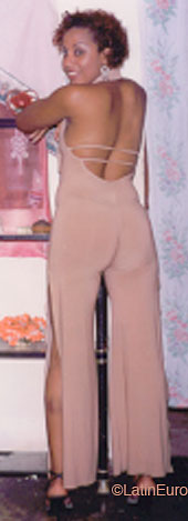 Date this attractive Dominican Republic girl Wendy from Santo Domingo N2589