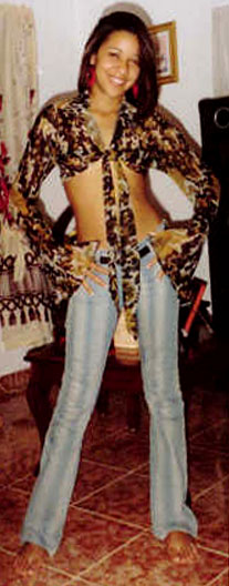 Date this attractive Dominican Republic girl Yudelka from Santo Domingo N2684