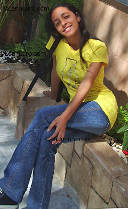 Date this athletic Any Country girl Sandra- from  N270