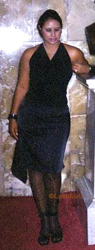 Date this stunning Dominican Republic girl Iro from Santo Domingo N2742