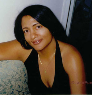 Date this exotic Dominican Republic girl Caridad from Santo Domingo N2785