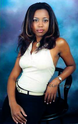 Date this attractive Dominican Republic girl Indiana from  N2875