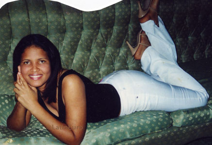 Date this stunning Dominican Republic girl Maura from Santo Domingo N2879