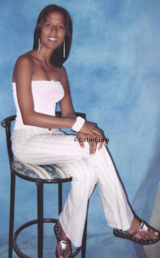 Date this voluptuous Dominican Republic girl Gloria from  N2940