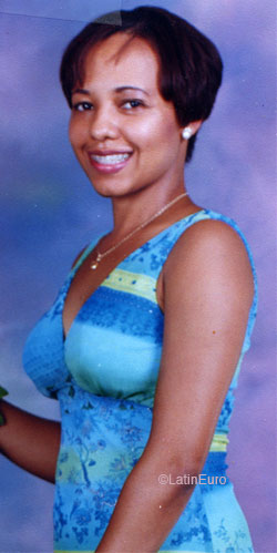Date this sultry Dominican Republic girl Benny from Santiago N3077