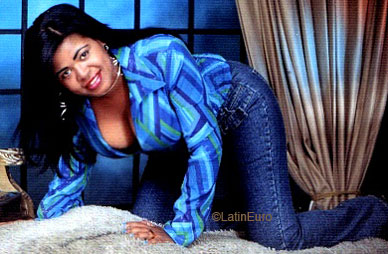 Date this charming Dominican Republic girl Sahina from Santiago N3471
