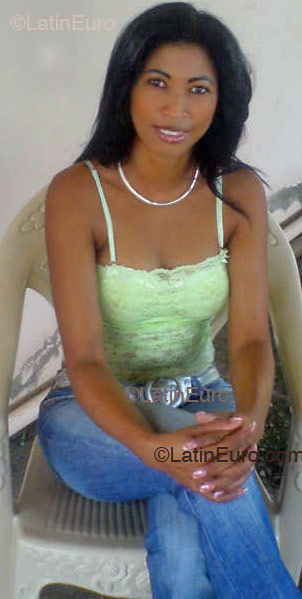 Date this delightful Dominican Republic girl Miosotis from Santiago N360