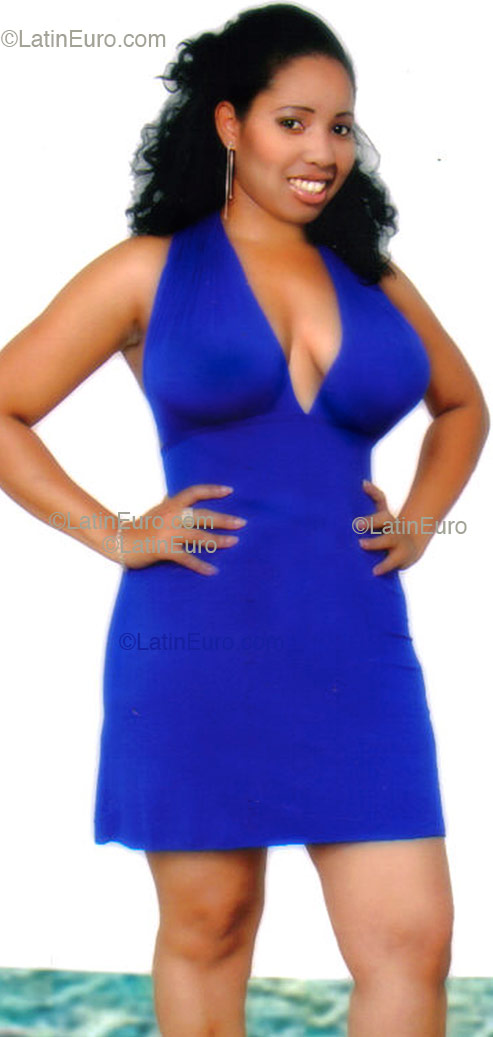 Date this sultry Dominican Republic girl Jasmil from Santiag N51