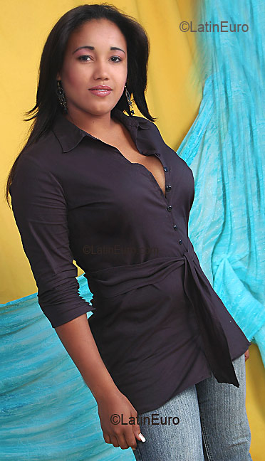 Date this foxy Dominican Republic girl Johanna from San Critobal N532