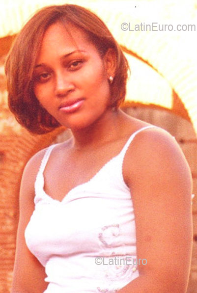 Date this gorgeous Dominican Republic girl Paola from Monte Plata N549