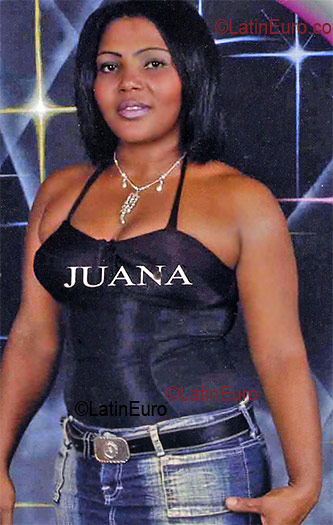 Date this delightful Dominican Republic girl Juana from Santo Domingo N611