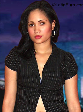 Date this hot Dominican Republic girl Deysi from Mao Valverde N634