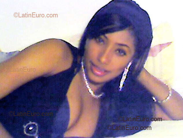 Date this georgeous Dominican Republic girl Yenisel from San Juan De La Maguana N72