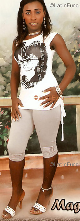 Date this funny Dominican Republic girl Francia from San Pedro de Macoris N770