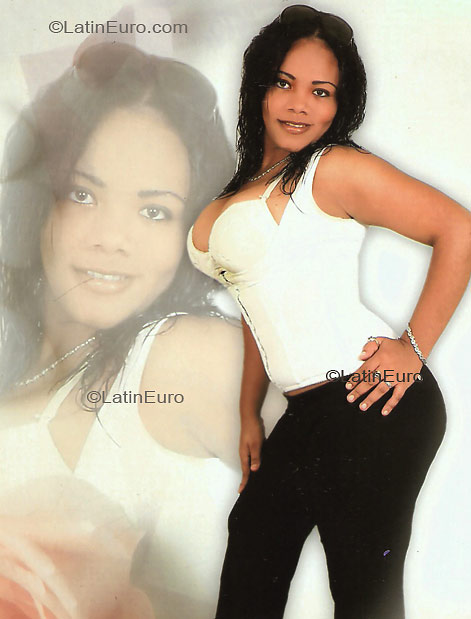 Date this funny Dominican Republic girl Keila from Santiago N774