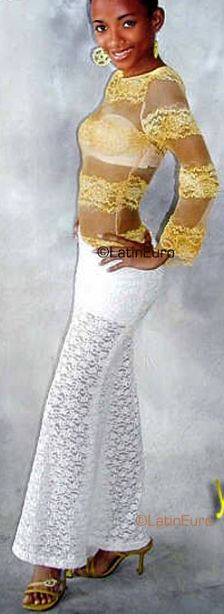 Date this funny Dominican Republic girl Yacelis from San Pedro de Macoris N887