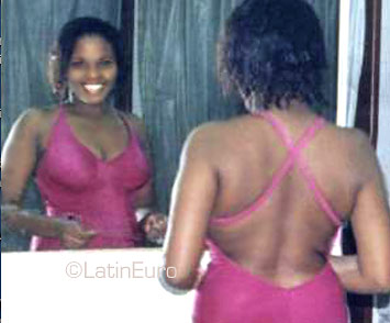 Date this tall Dominican Republic girl Elaine from Santo Domingo N901