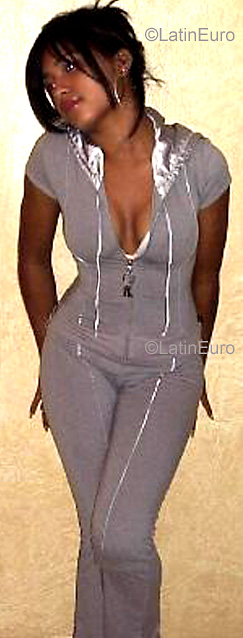 Date this happy Dominican Republic girl Ana from Santiago N965