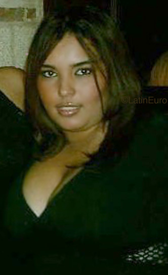 Date this hot Dominican Republic girl Kimberly from Santo Domingo N970