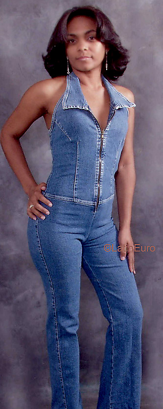 Date this young Any Country girl Andrea from  N982