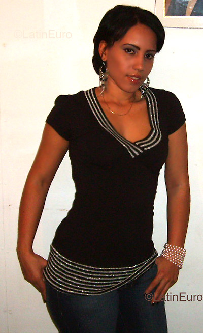 Date this voluptuous Dominican Republic girl Celeste from Maria Trinidad Sanchez N995