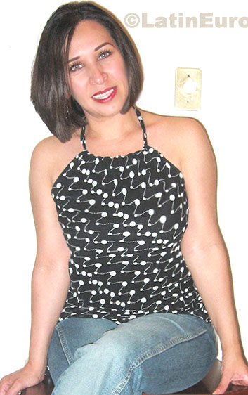 Date this funny Any Country girl Claudia from Matamoros N-1123