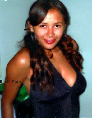 Date this attractive Brazil girl Ceica from CONCEICAO B8058