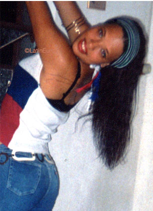 Date this hard body Brazil girl Maria from RECIFE B8389