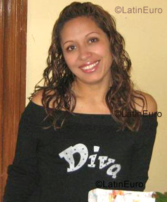 Date this good-looking Colombia girl Martha from Cali C8924