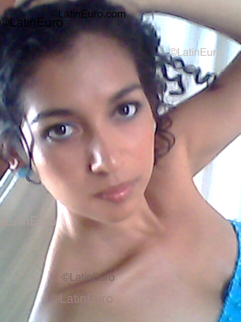 Date this hot Colombia girl Nida from  C8936