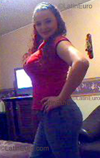 Date this stunning Colombia girl Ingrid from Bogota C9006