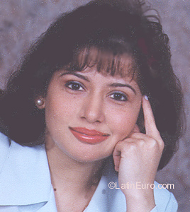Date this charming Colombia girl Luz from Bogota C218