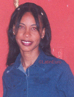 Date this nice looking Dominican Republic girl Yenni from La Romana N3880
