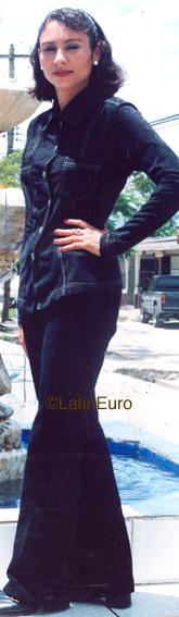 Date this attractive Any Country girl Sandra from  N3867